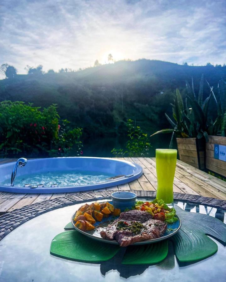 Aw Guatape Glamping Resort Exteriör bild